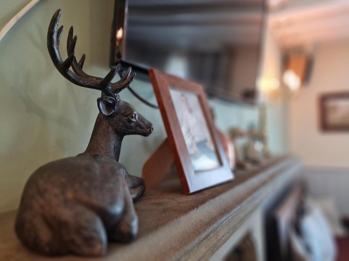 Peak District, The Greyhound Inn, Warslow Circa 1750 Esterno foto