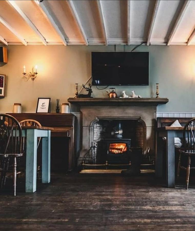 Peak District, The Greyhound Inn, Warslow Circa 1750 Esterno foto