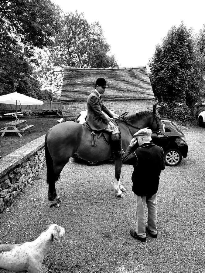 Peak District, The Greyhound Inn, Warslow Circa 1750 Esterno foto